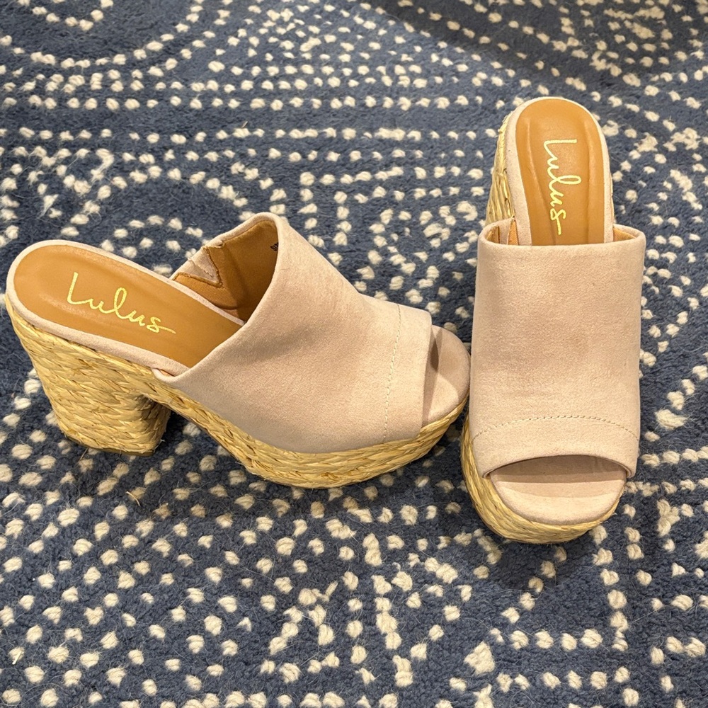 Lulu's Blush/Tan Woven Chucky Heels size 6